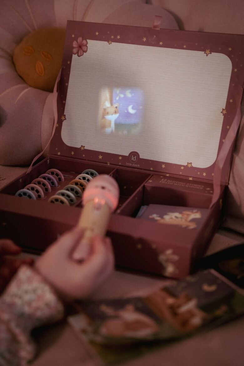 Little Dutch Stories Projector Torch Fairy Garden FSC 4780